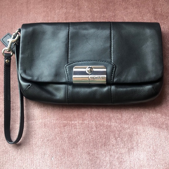 Coach wristlet - Picture 1 of 7